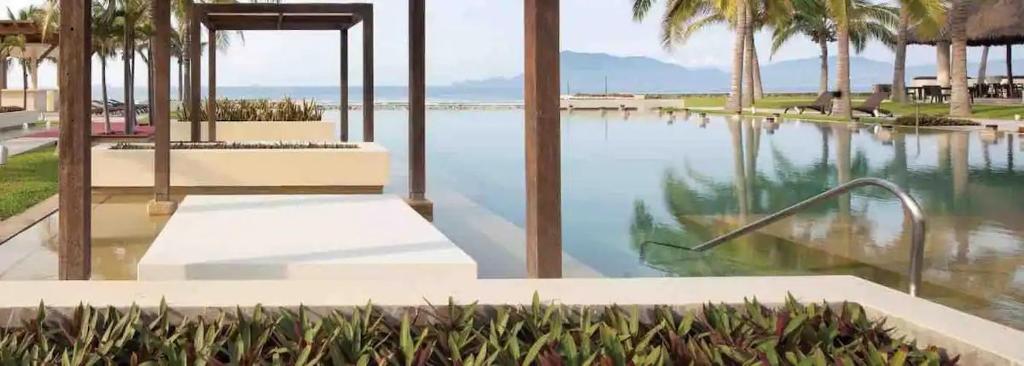 Ponto Horizonte Manzanillo. Best place in Manzanillo!!! Luxury beach front condo, gorgeous views!! Best place you can stay!with up to 8 people. photo 3