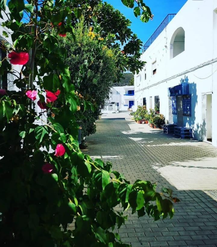 Vivienda a pie de calle en Agua Amarga a 250 metros de la playa