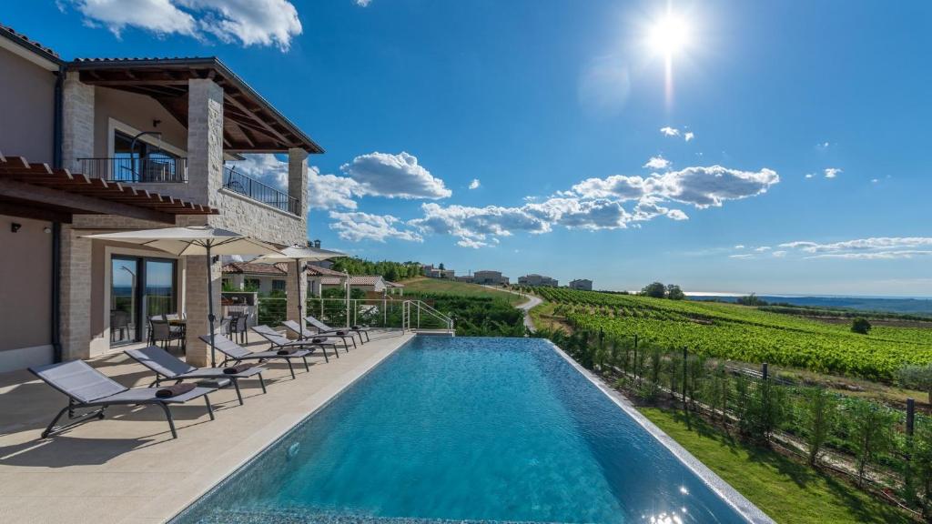 Villa Faloniga photo 1