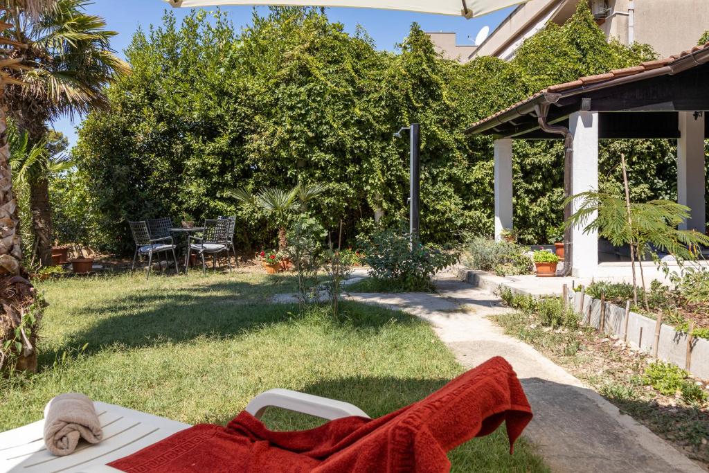 Sea View & Beach Luxury Palm Garden Split Apartment photo 4