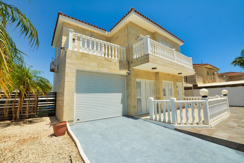 Villa Kleio photo 1