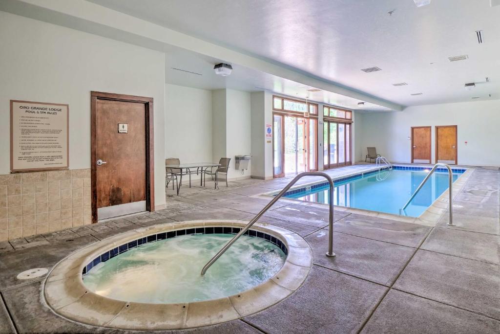 Mountain-View Keystone Condo Less Than 1 Mi to Slopes! photo 1