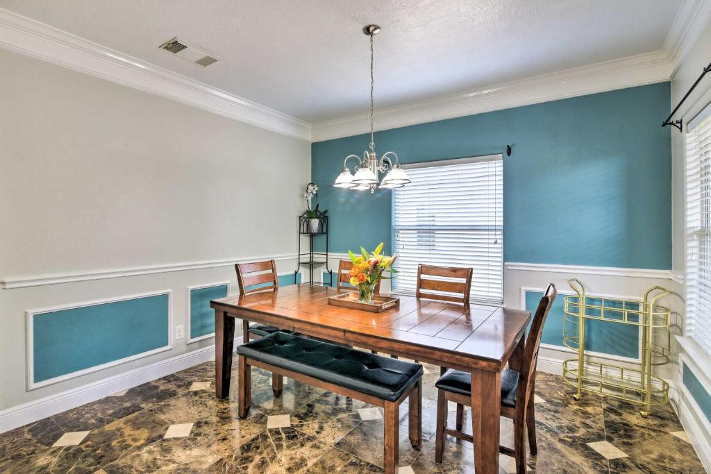Convenient Katy Retreat - 27 Mi to Houston! photo 4