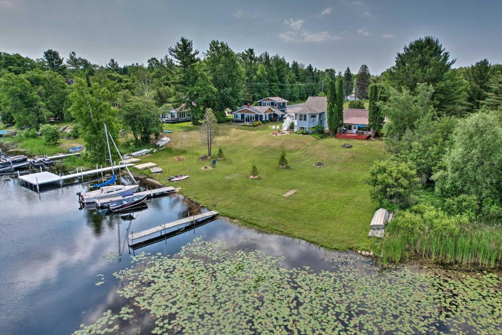 Lakefront Petoskey Abode - Deck, Grill and Boat Dock photo 1