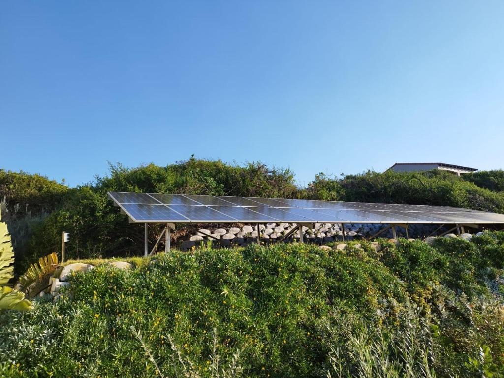 Luxury Home with Stunning Views and Solar Power photo 2