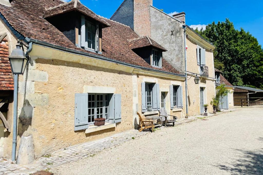 Seigneurie Les Aulnaies exceptional building with swimming pool photo 1