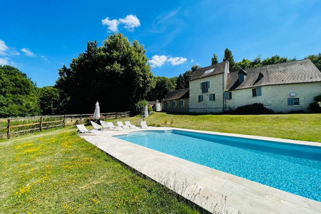 Seigneurie Les Aulnaies exceptional building with swimming pool photo 4