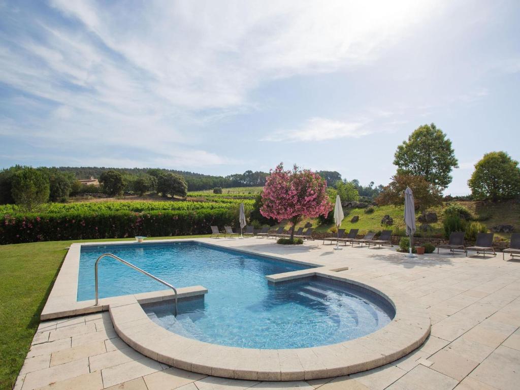 Apartment in Provence castle with pool and air conditioning photo 1