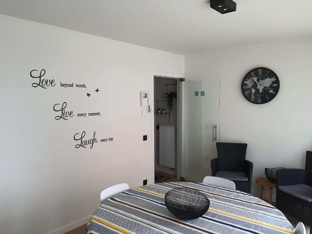 Koksijde Zeedijk La Digue 102 appartement met garage - lateraal zeezicht photo 4