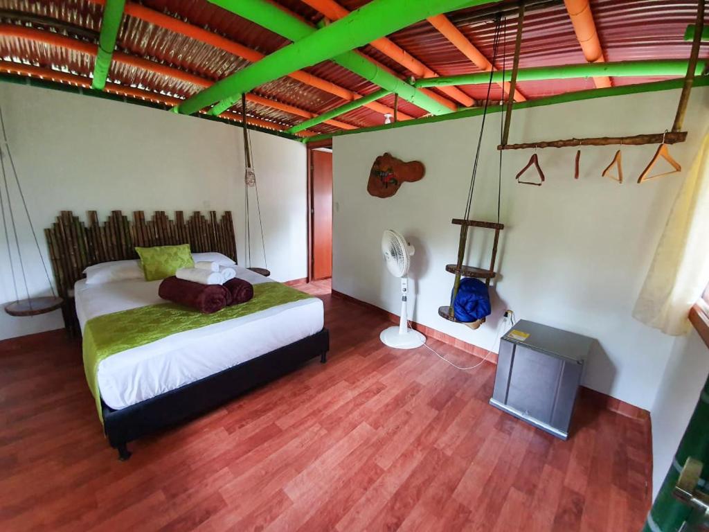Room in Lodge - Glamping Cabin photo 1
