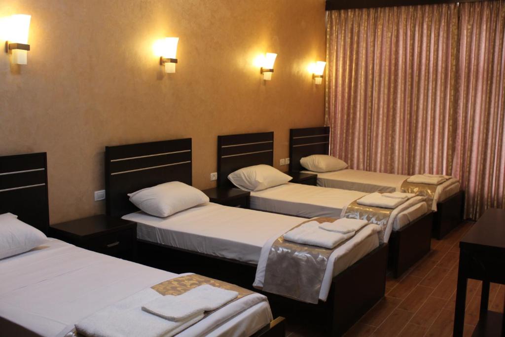 St Andrew's Guesthouse - Ramallah photo 4