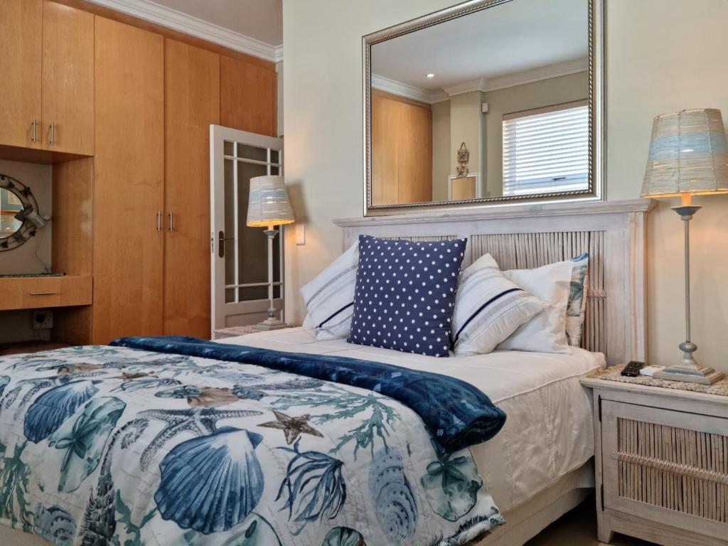 The View on Bikini Beach, Sleeps 4 photo 4