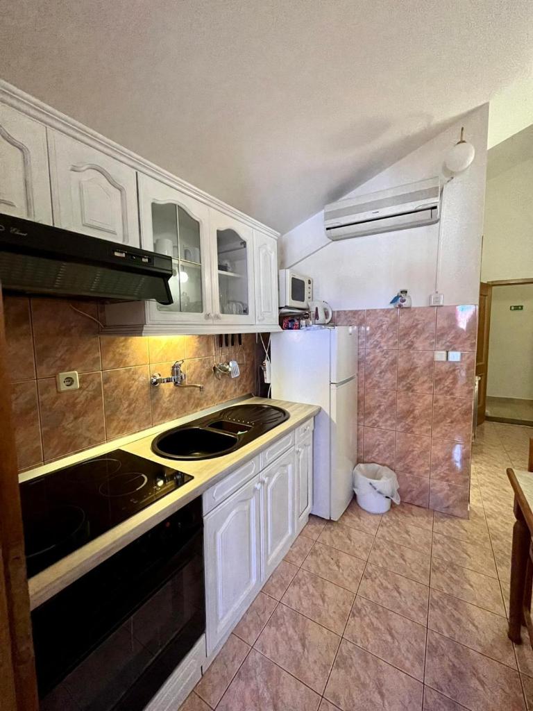 Apartman Gorana with swimming pool photo 3