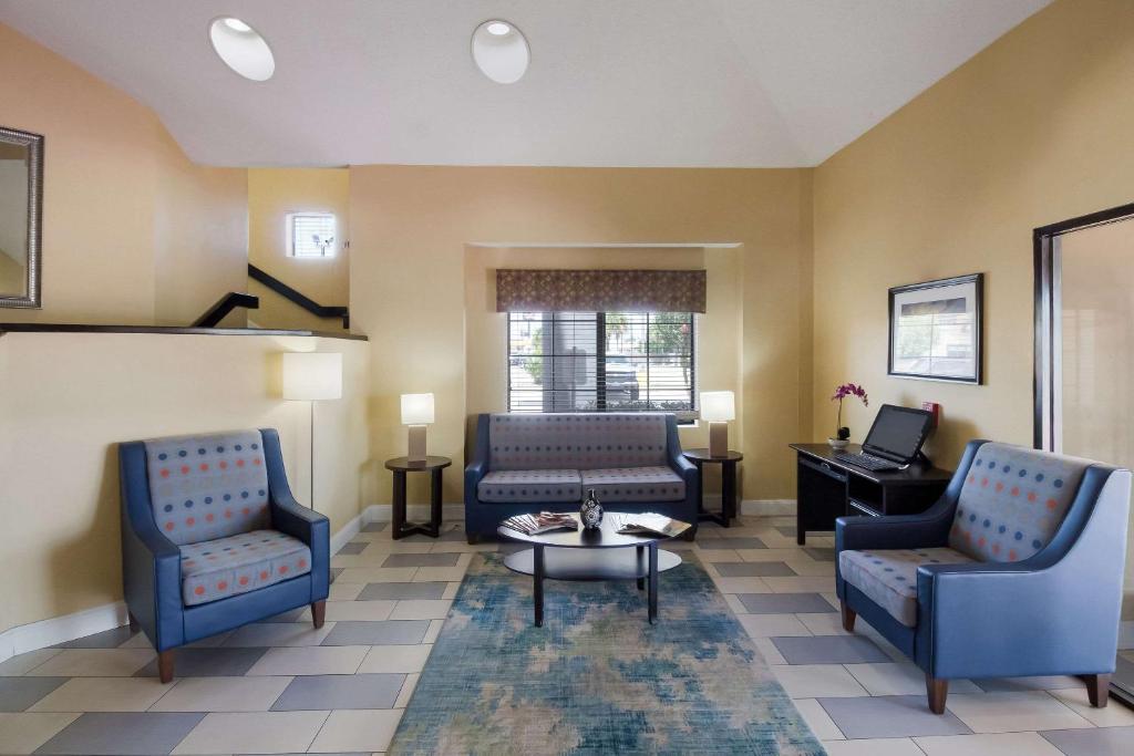 Quality Inn Baytown - Houston East photo 2