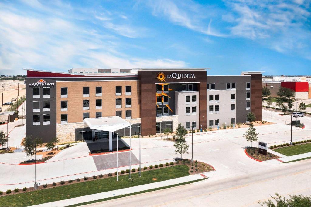 La Quinta Inn & Suites by Wyndham Pflugerville photo 3