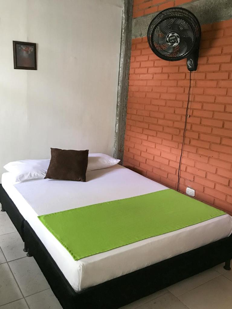 Room in Guest room - Room with 2 double beds - Number 14 photo 2