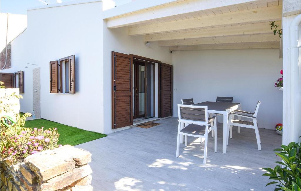 Beautiful Home In Budoni With 1 Bedrooms And Wifi photo 2