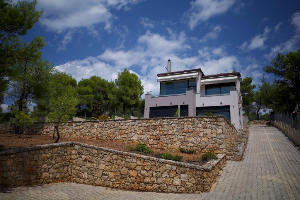 Pines sea view villa 170 sqm in Theologos