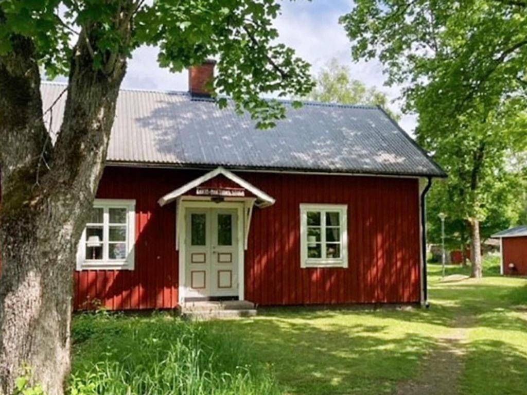 Three-Bedroom Holiday home in Vislanda photo 1
