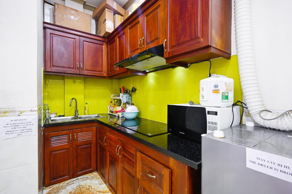 Huyen House