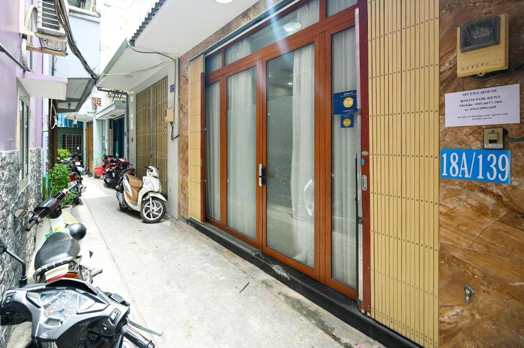 Huyen House