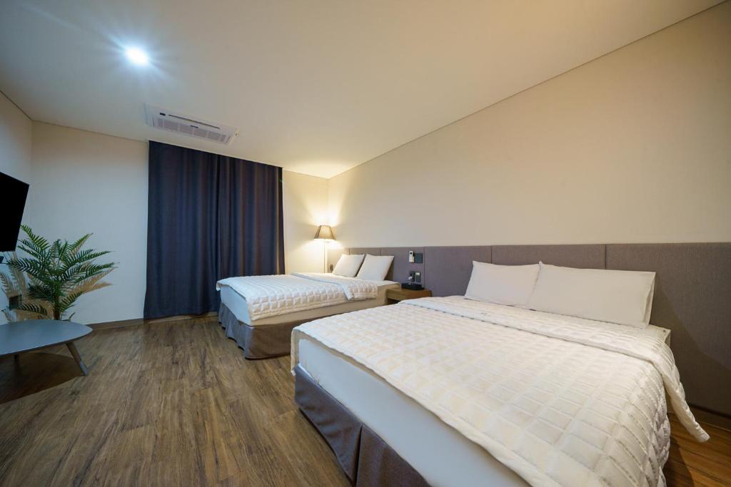 MTM Family Hotel photo 2