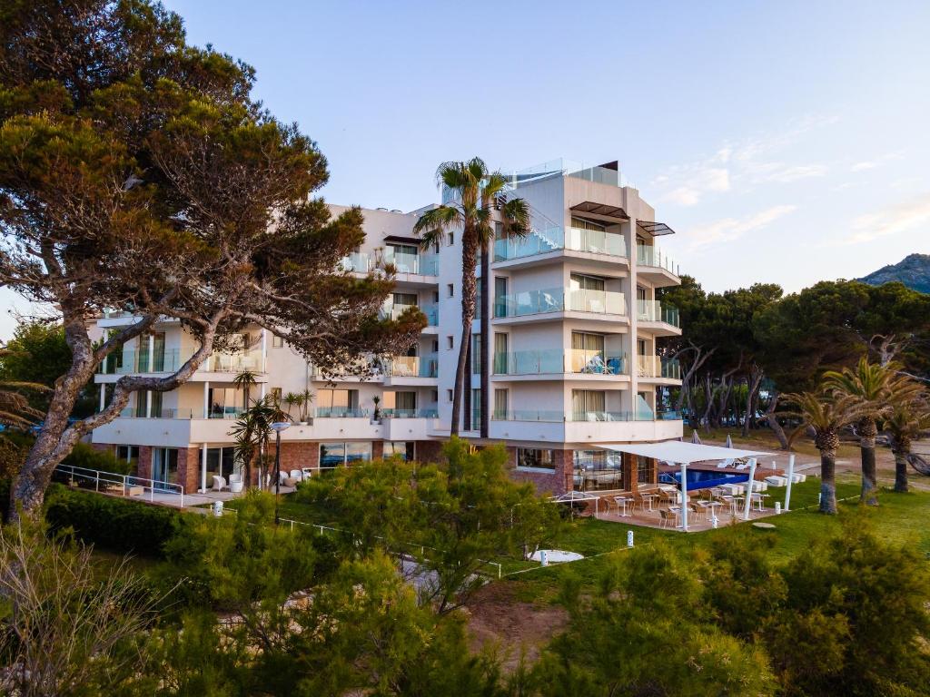 Melbeach Hotel & Spa - Adults Only photo 2