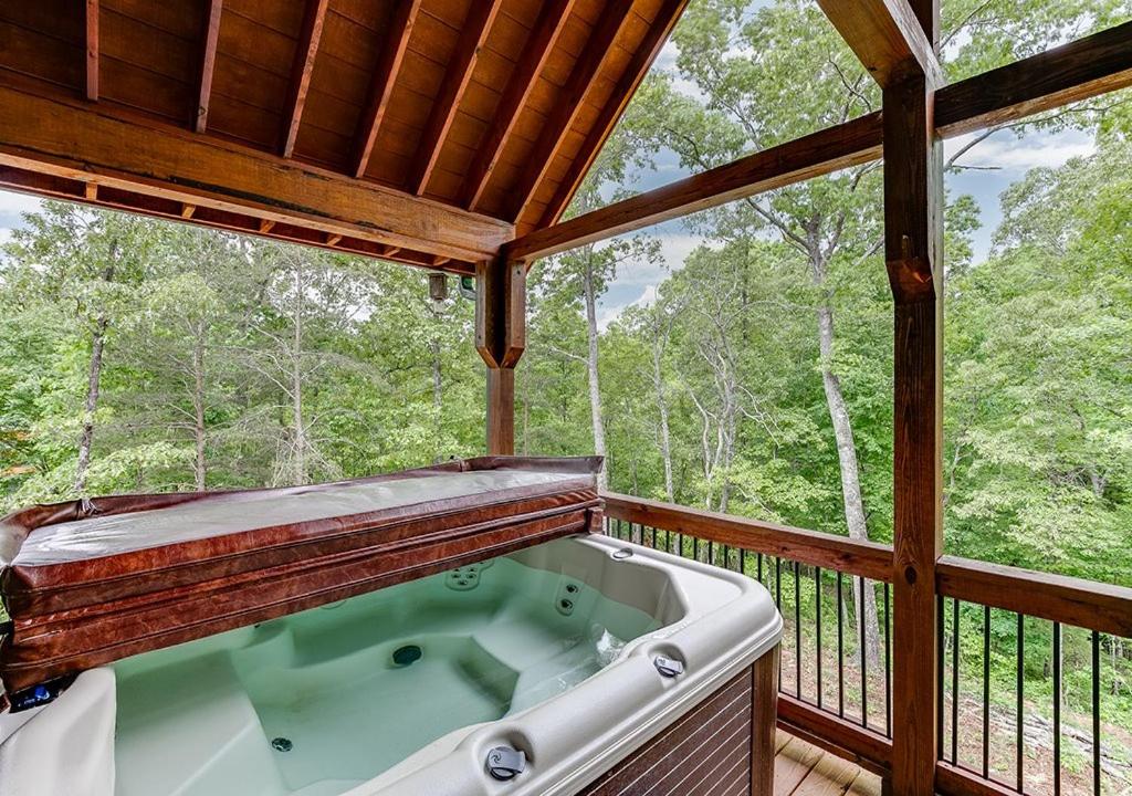Spacious Cabin w Hot Tub Near Helen, GA photo 1