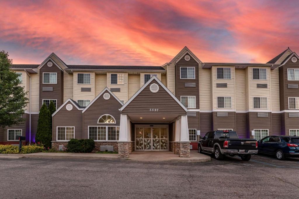 Sleep Inn & Suites image