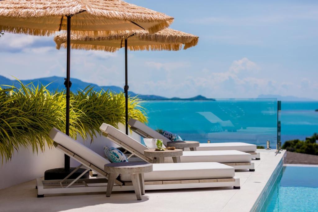 BEACHSIDE VILLA - CLOUD 9 - at BAYSIDE LUXURY VILLAS Samrong Bay Beach, 3 BED 4 BATH, SALT WATER POOL, SEA and SUNSET VIEWS, only 200m walk to the Beach