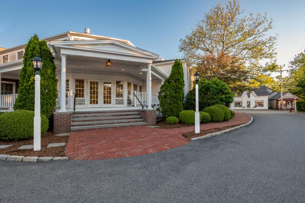 Chatham Wayside Inn image