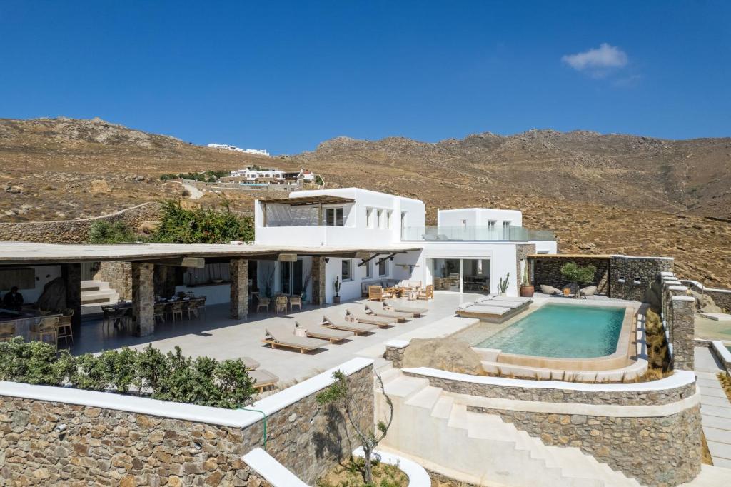 Mykonos Panormos Villas & Suites - Tap to explore photos