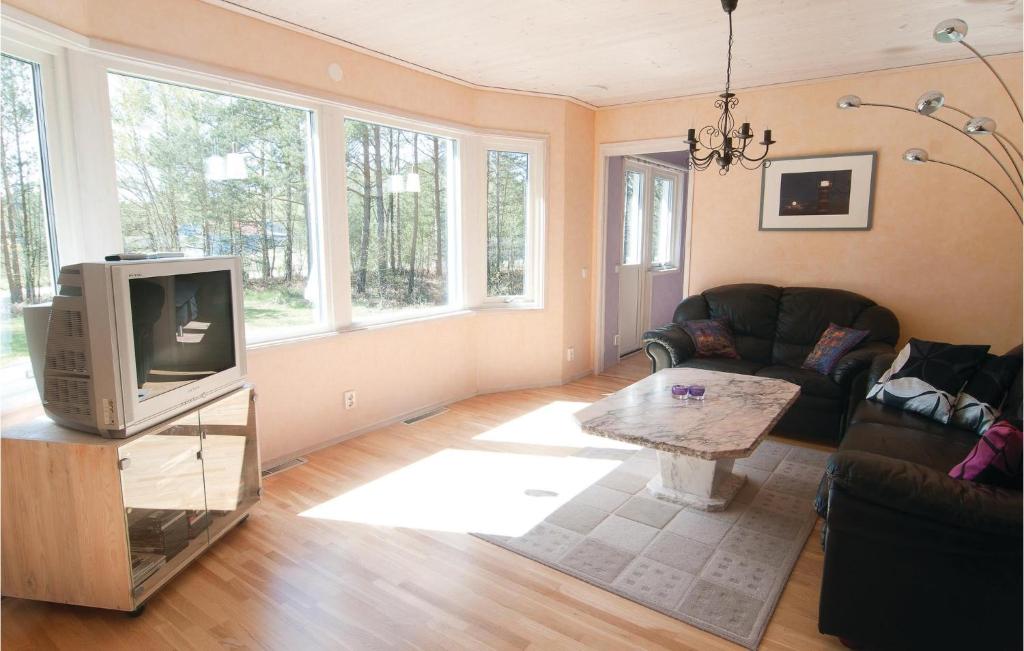 Beautiful Apartment In Gotlands Tofta With 3 Bedrooms photo 1