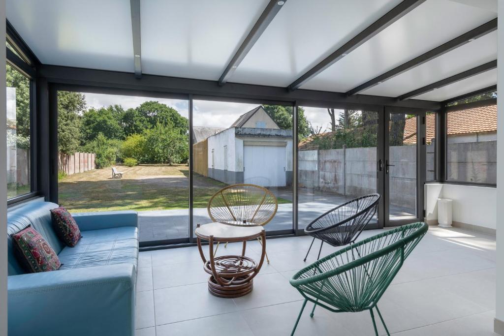 A deux cents metres de la mer, belle maison pour neuf personnes photo 2