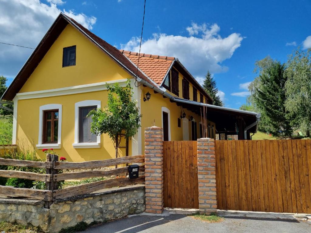 Ducat Slavonije photo 2
