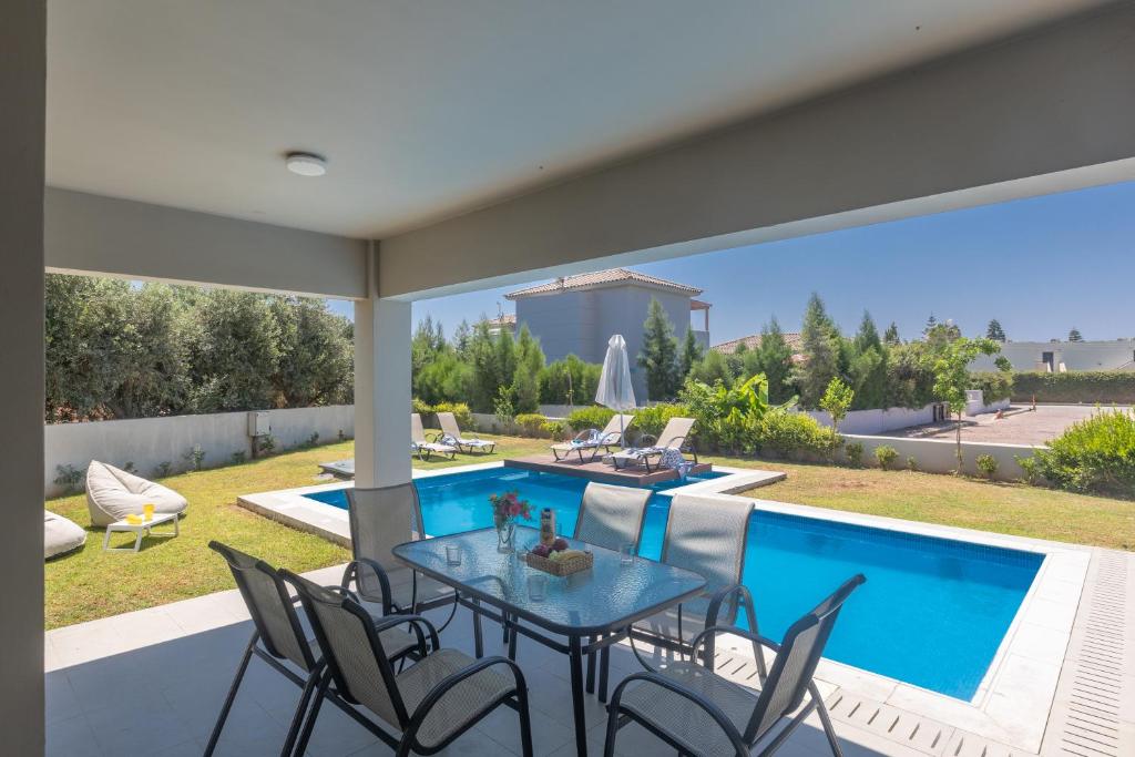 Sea Satin Villas - Fully Renovated photo 4