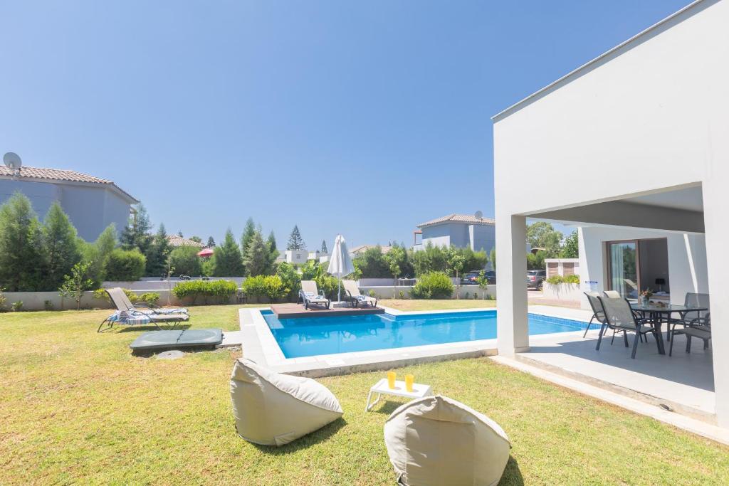 Sea Satin Villas - Fully Renovated photo 2