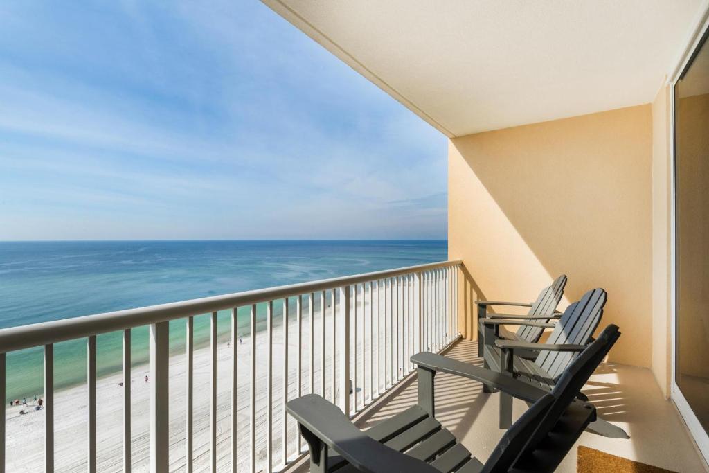 Majestic Beach Towers 1-1006 photo 1