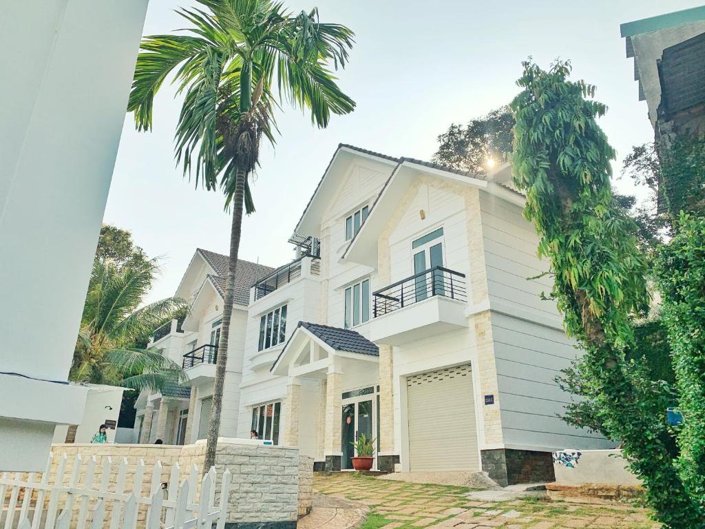 Vung Tau Beach Villa- Back Beach Villa- 4 Bedrooms Villa