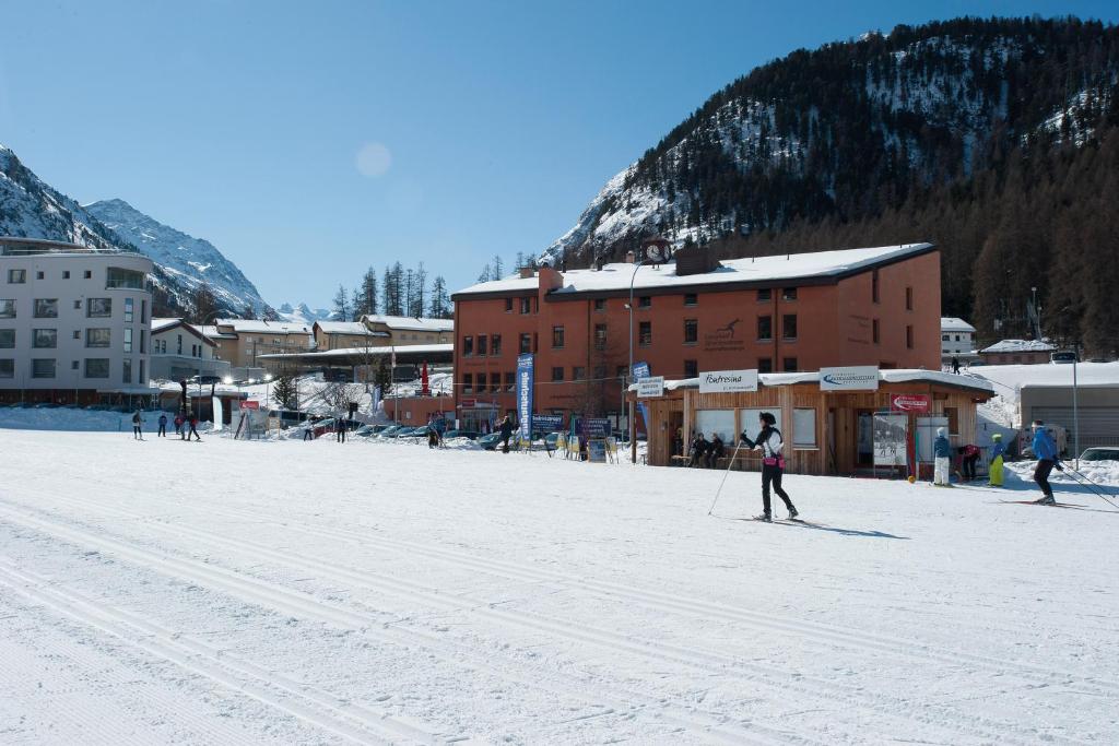Pontresina Youth Hostel photo 3