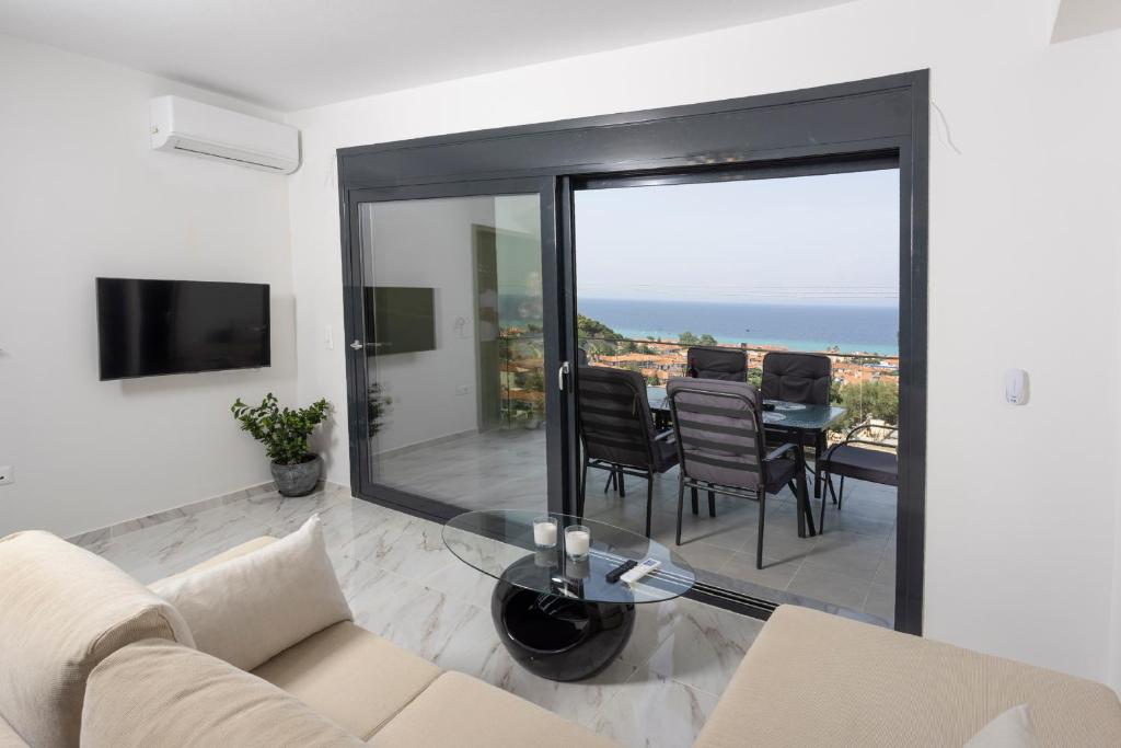 The sea view photo 1