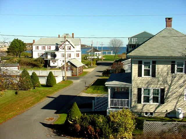 Cozy Cottage By The Sea - Y672 Classic New England Cottage Close To The Beach 4 Bedroom Home by RedAwning image