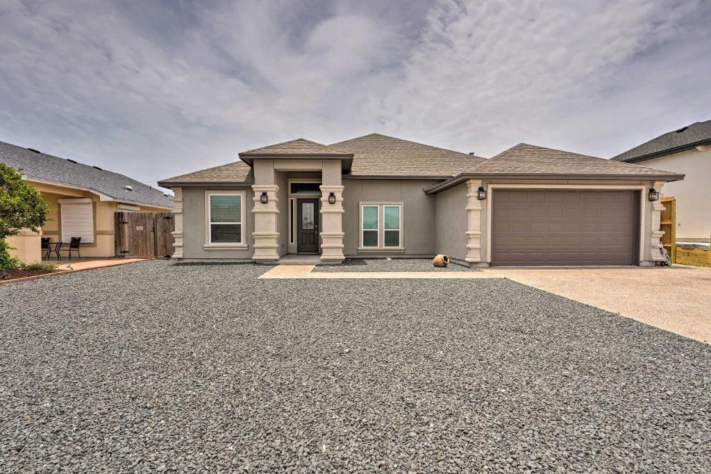 Sleek Corpus Christi Getaway with Private Pool! photo 1