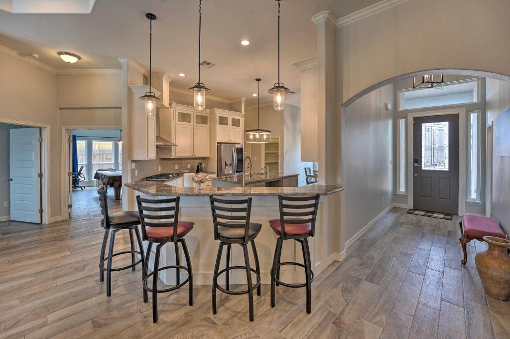 Sleek Corpus Christi Getaway with Private Pool! photo 3