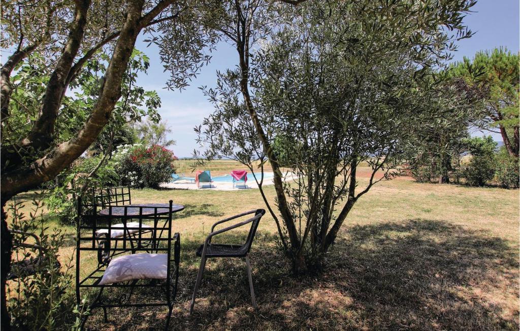 Beautiful Home In Clon Dandran With 2 Bedrooms, Wifi And Private Swimming Pool photo 3