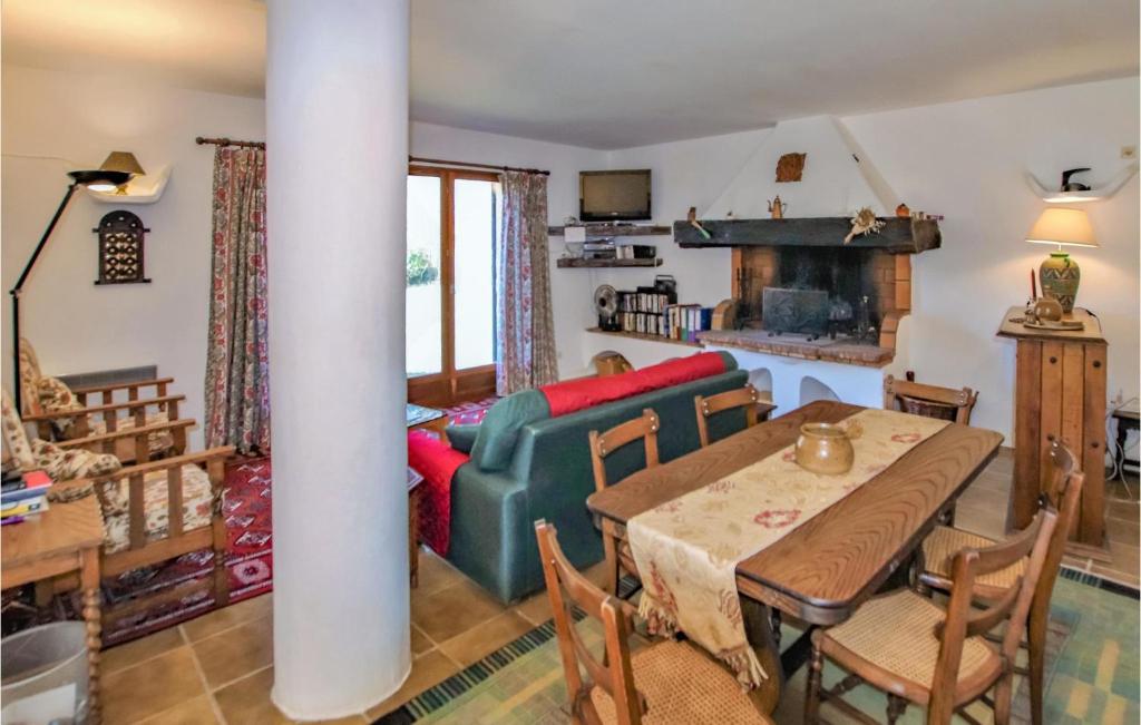 Stunning Home In Curnier With Wifi, Private Swimming Pool And 3 Bedrooms photo 4