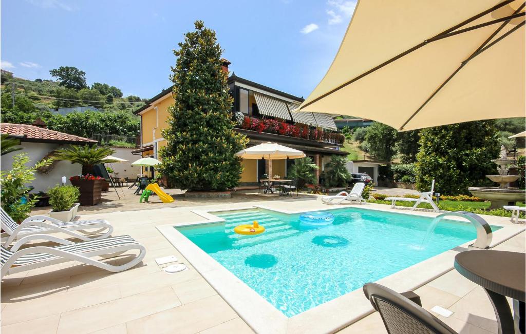 Nice Apartment In Castellabate With 2 Bedrooms And Wifi