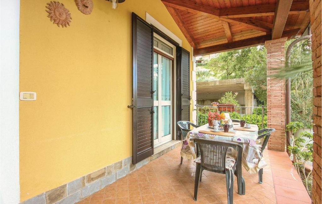 Nice Apartment In Castellabate With 2 Bedrooms And Wifi photo 2