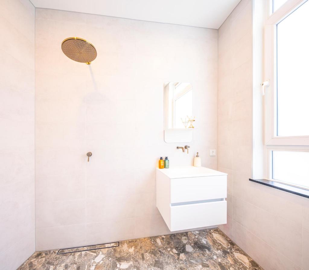 The Den Newly Build Apartment 7-Minutes From Rotterdam City Central Station app2 photo 4