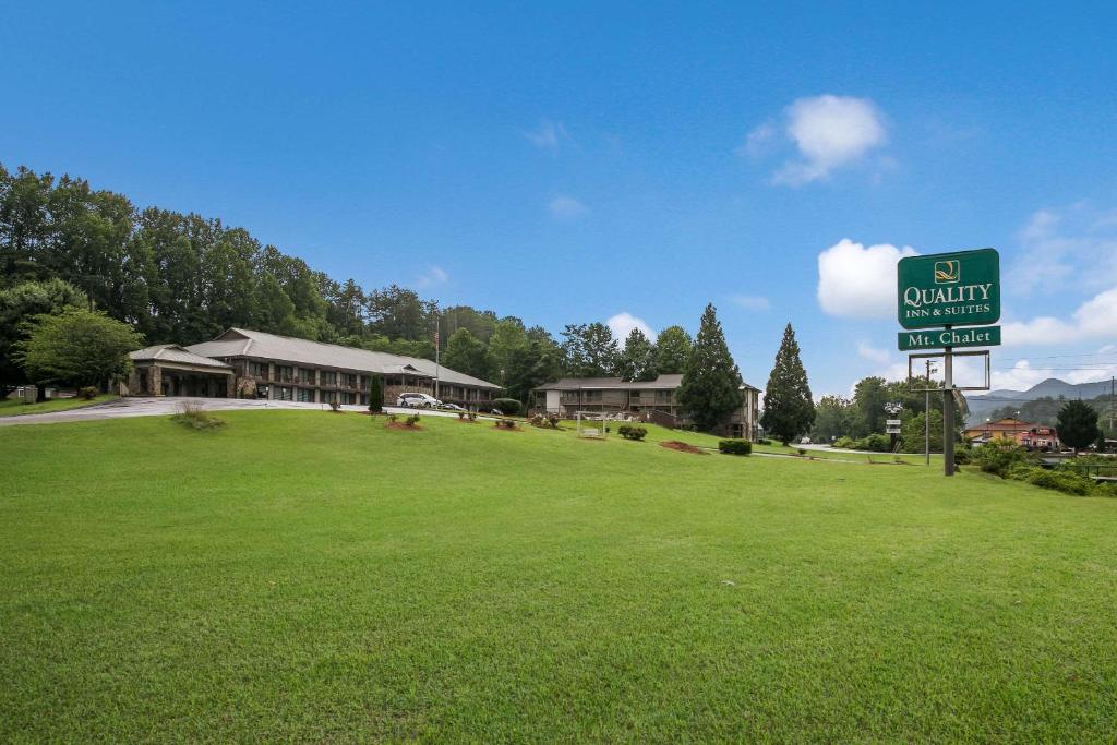 Quality Inn & Suites Mount Chalet photo 1